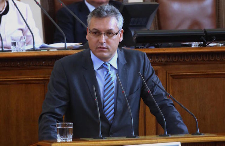 БСП: Българското правосъдие разстреля Вапцаров за втори път