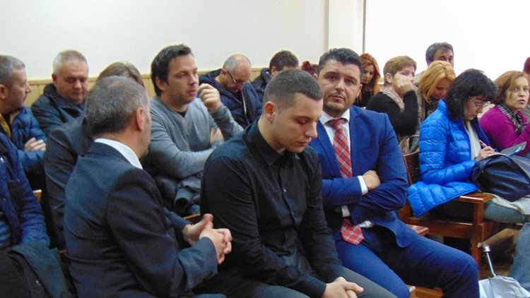 Увеличиха присъдата на шофьор, убил трима на пътя