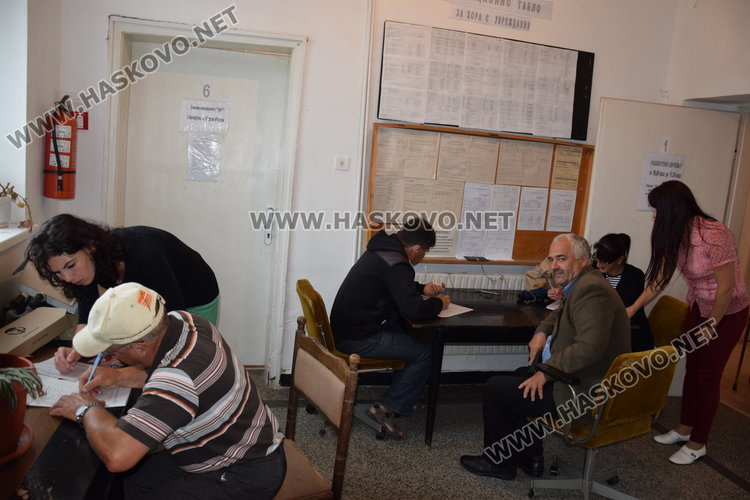 Хасково и Димитровград подкрепят петицията на социалните работници
