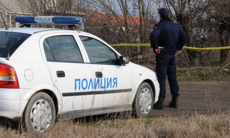 74-годишна жена изчезна, 3 дни полицаи и пожарникари я издирват