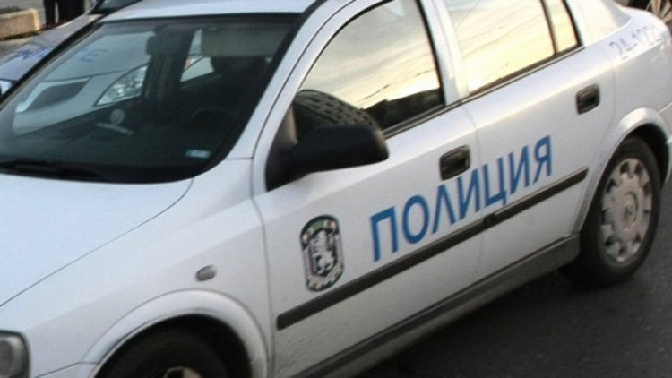Асеновградчанка в ареста, държала у дома цигари и тютюн без бандерол