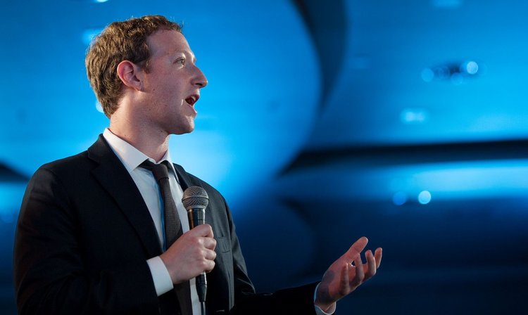 Шефове на Facebook, Twitter и Google поканени в комисията по разузнаване