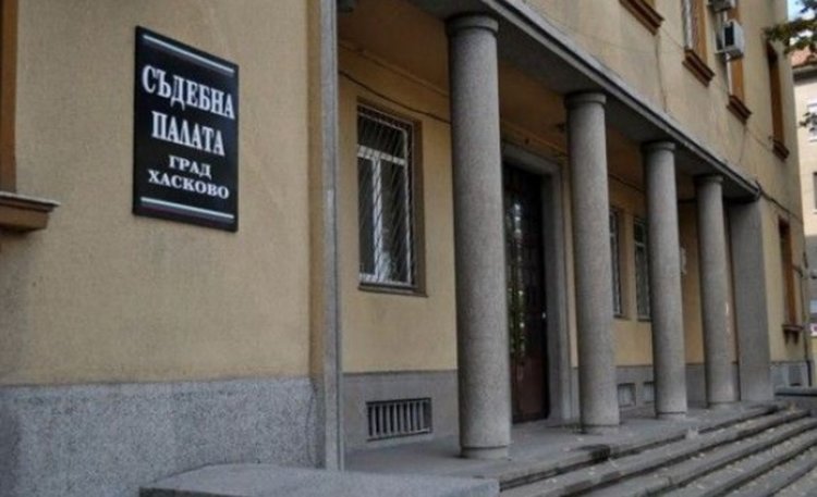 Осъдиха турски шофьор, опитал да подкупи полицаи с 15 лева
