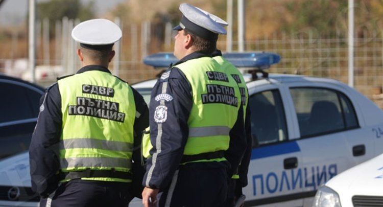 Автобус отнесе на заден ход баварец
