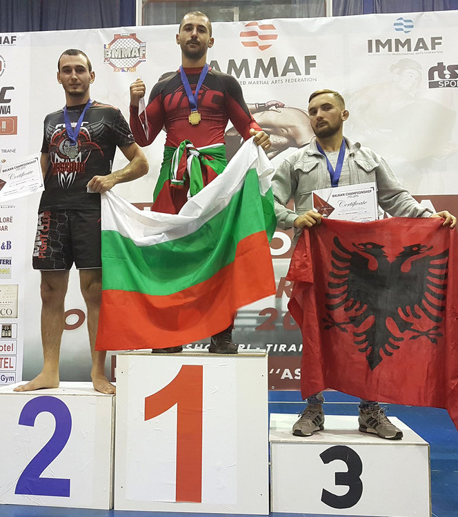 Двама бойци от ММА-Хасково станаха вицешампиони на Балканското