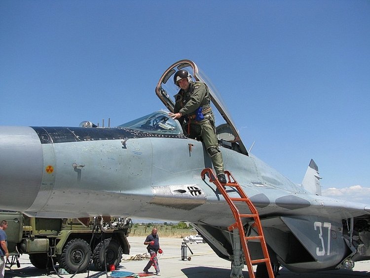 Военни пилоти в "Граф Игнатиево" отказаха да летят