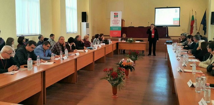 Кръглата маса в Кърджали : Пазете малките училища!