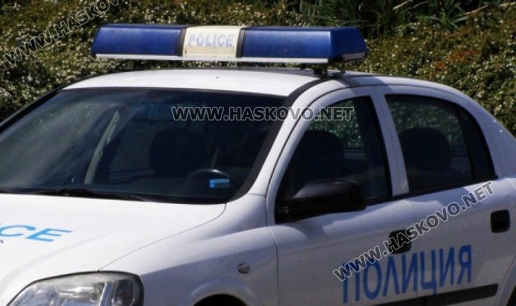 Задигнаха чанта от кола, паркирана в центъра на Хасково
