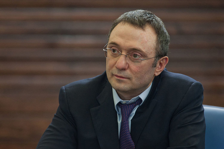 Арестуваха високопоставен руски сенатор милиардер в Ница