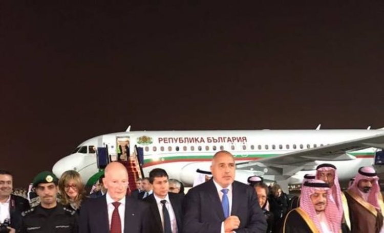 Борисов с безпрецедентна визита, вижте как го посрещнаха в Саудитска Арабия