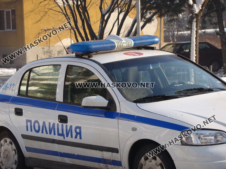 Автомобил блъсна пешеходка на кръстовището до АГО