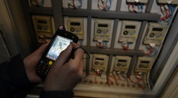 Отчитат електромерите и в празничните дни