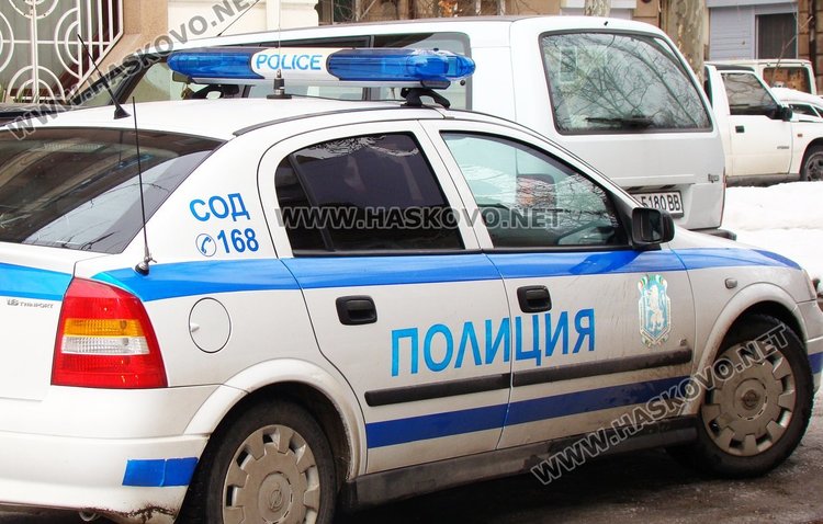 Иззеха дрога от младежи в Димитровград и Ябълково