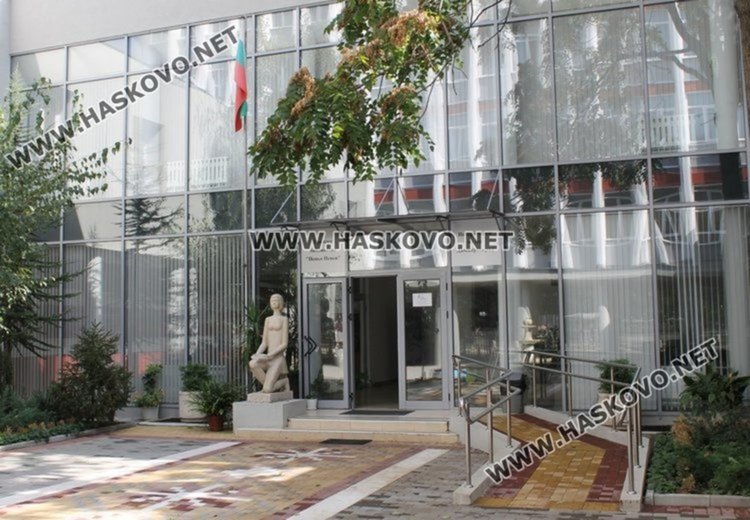 Конкурс за есе обяви димитровградската библиотека, сред наградите - таблет