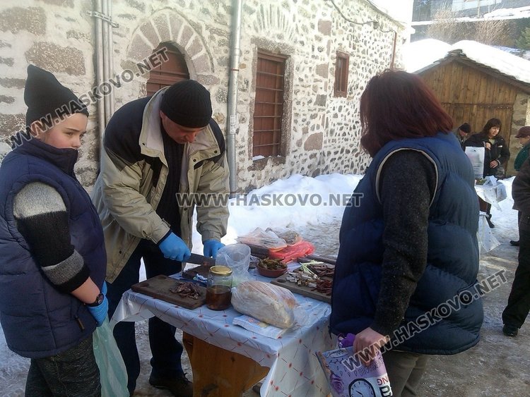 Празник на мераклийското мезе в Широка лъка събира отново любителите на вкусната храна и родопски закачки 