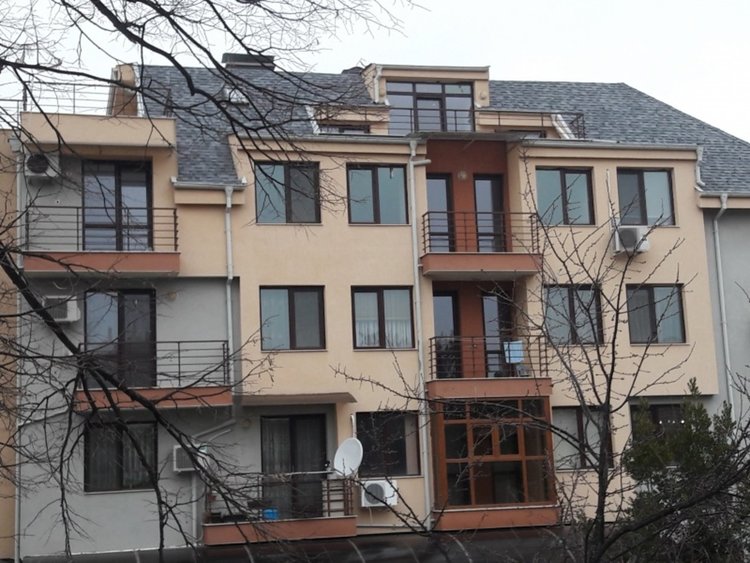 Контрабандно сребро „изяде“ три апартамента на собственика, два от които в Асеновград