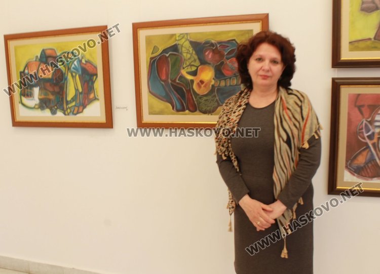 Магдалена Йотова откри „Магията на акварела“ в Димитровград