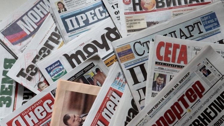Обвиниха шофьорката на реното за касапницата край Вакарел. Преглед на печата
