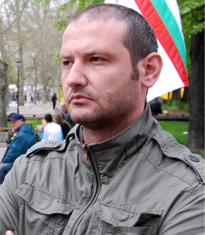 ВМРО раздава 2000 знамена в навечерието на Гергьовден в Хасково