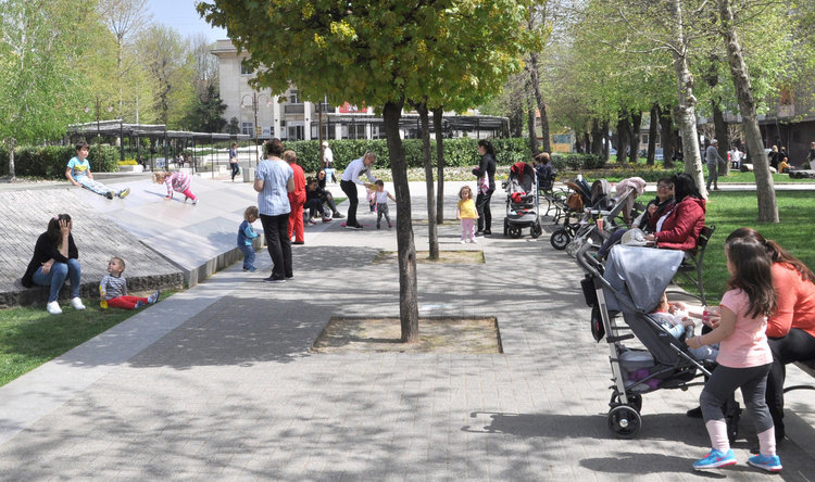 Слънчев вторник, в планините дъжд