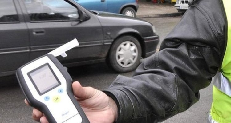 Закопчаха пиян и дрогиран грък зад волана