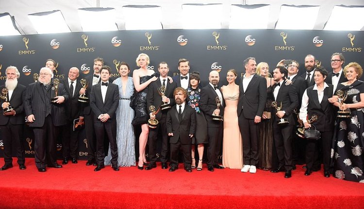  Сериалите с най-много номинации за "Еми" тази година са...