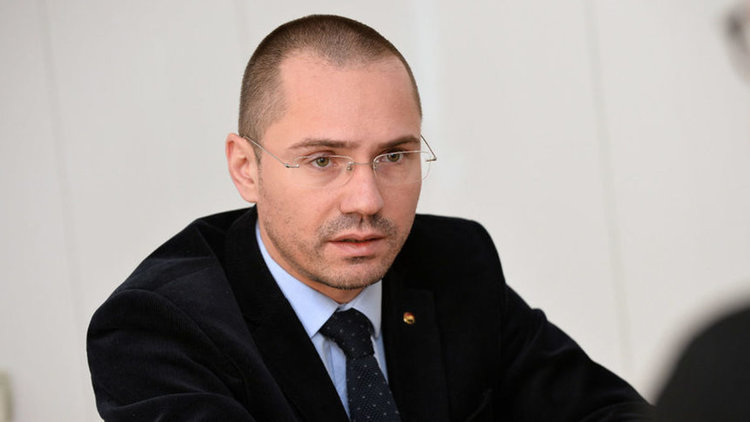 Джамбазки призова полицията в Хасково да респектира и профилактира „Република“ заради бития полицай