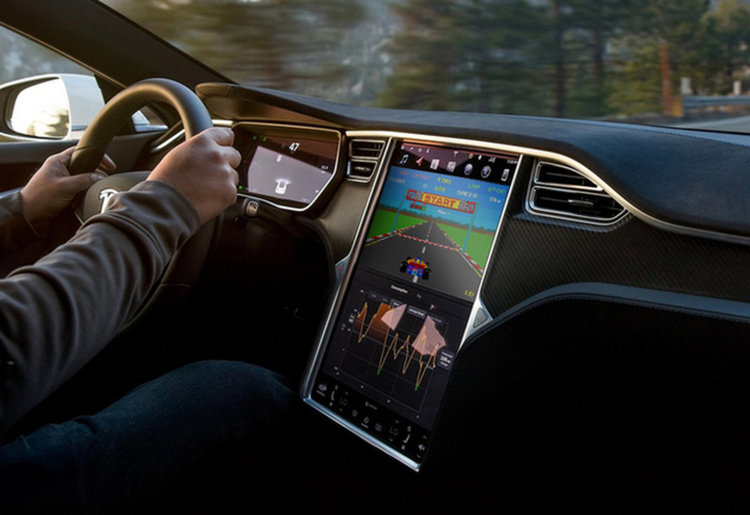 Илон Мъск добавя Atari игри в електромобилите Tesla