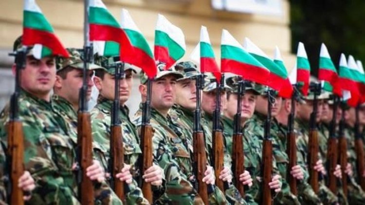 В Деня на Независимостта Българската армия представя техника и въоръжение в седемнадесет града
