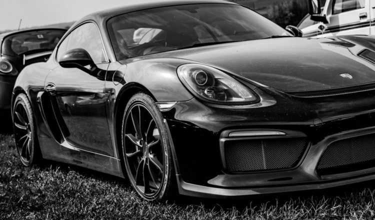 Porsche е първият немски производител, който спира дизела