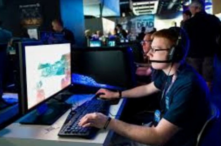 За втора година МОН организира обучение за IT-кариера