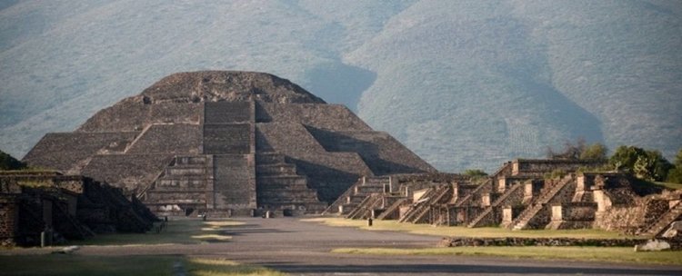 Скрит коридор към подземния свят открит под мексиканска пирамида
