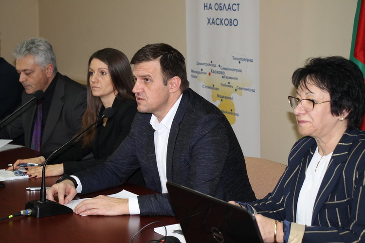 Бизнесът иска училищата да подготвят кадри за развитие на Хасковска област