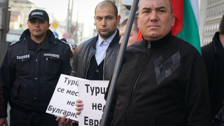Турция иска да анексира български територии, предупреждава Джамбазки