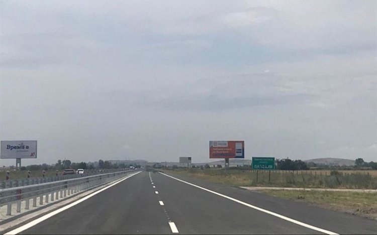 Спират за кратко движението по магистрала „Тракия” заради папата