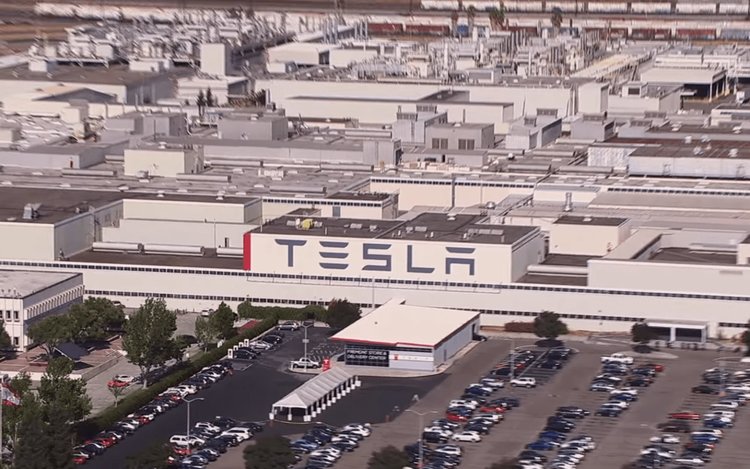 Tesla разработва тайно акумулаторни батерии от ново поколение