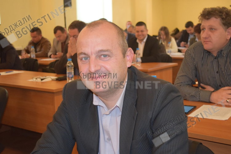 Божидар Стоянов: Ръководството на Община Кърджали планира в бюджета едни дейности, а изпълнява други