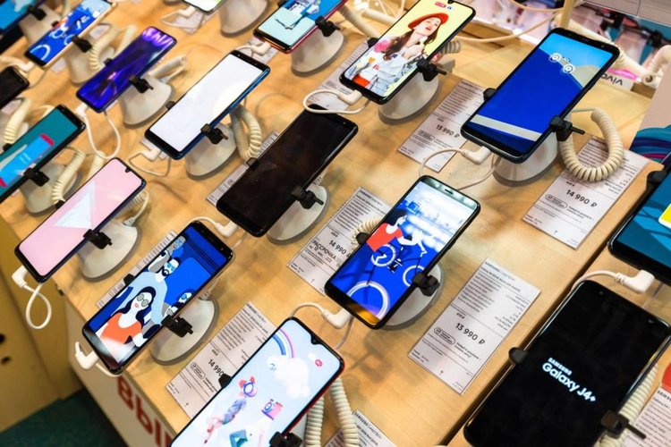 Samsung подготвя 9 нови смартфона от една Galaxy серия. Девет! 