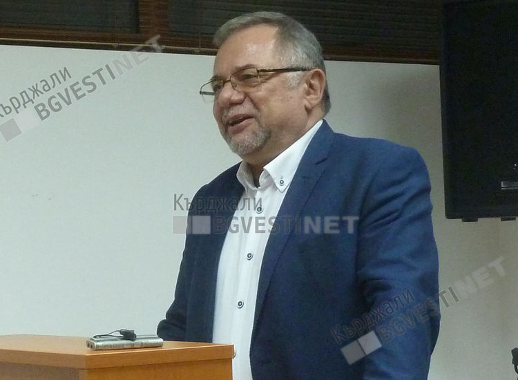 Движението за права и свободи плати новите учебници по турски език,отпечатва ги престижно издателство