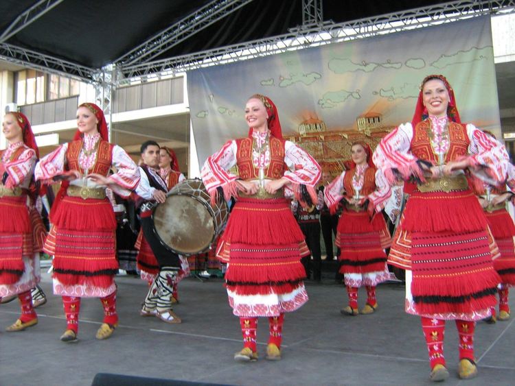 Фолклорен концерт-спектакъл "Майка България" на Ансамбъл Тракия гостува за празника на града
