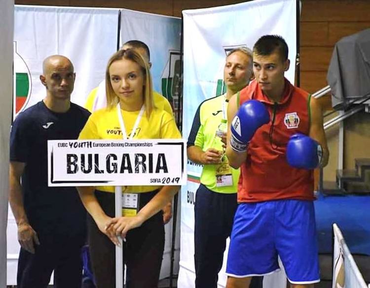 Втора победа за Емирджан Мехмед на Европейското по бокс