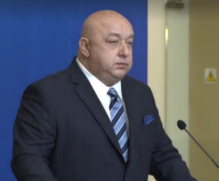 Правителството преустановява отношенията си с БФС до подаване на оставка на Борислав Михайлов
