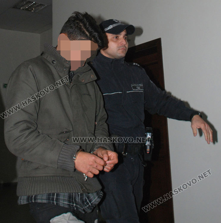14-годишният остава в ареста за убийството в Александрово, имал криминални регистрации