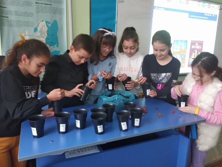 Децата на Момчилград се включиха в зелена инициатива