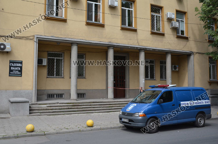 Повдигнаха обвинение на задържания за нарколабораторията в Харманли