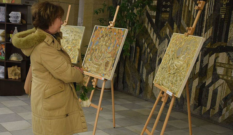 Откриха "Път към светлината" – изложба живопис в памет на Иван Любенов
