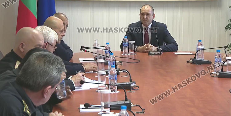 Президентът Радев на извънредна среща с МС заради коронавируса
