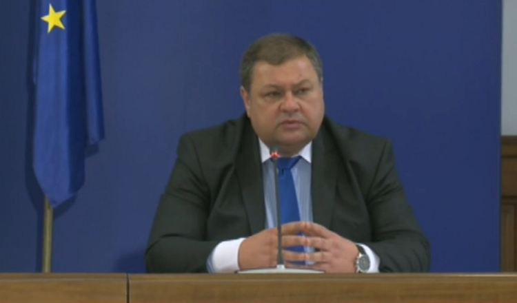 ​Валидността на личните карти и шофьорските книжки се удължава с 6 месеца