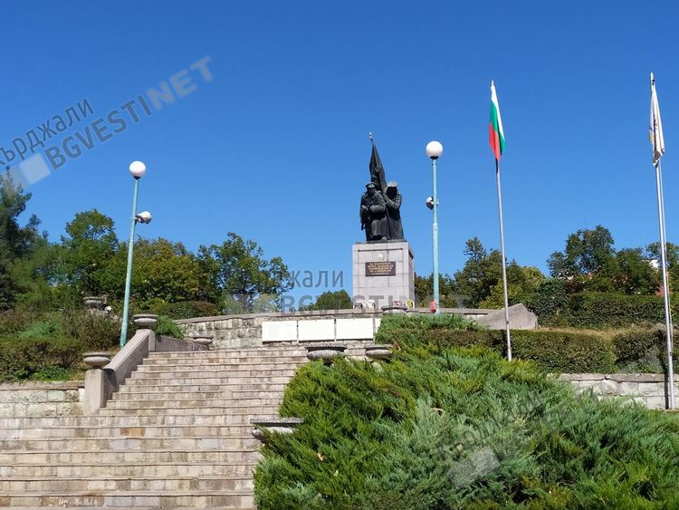 Воините от запаса в Кърджали: Честит Гергьовден!