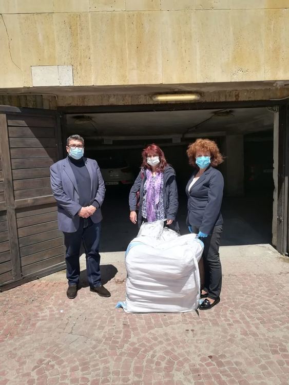 Девинската болница получи дарения от защитни облекла 